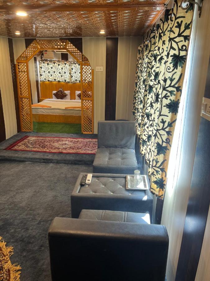 Aristotle Group Of Houseboats & Transportation Hotel Srinagar  Exterior photo