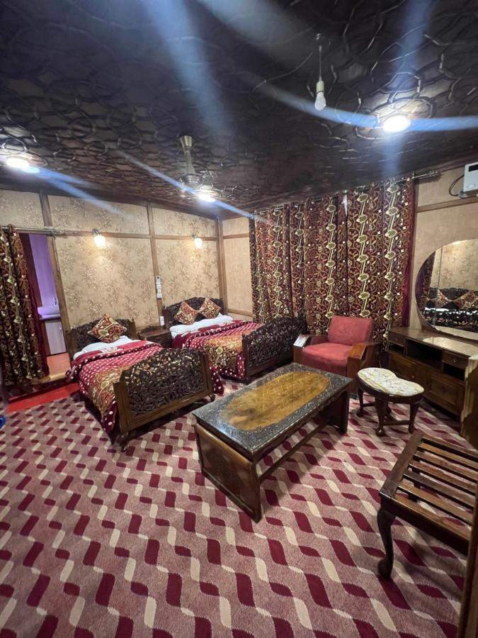 Aristotle Group Of Houseboats & Transportation Hotel Srinagar  Exterior photo