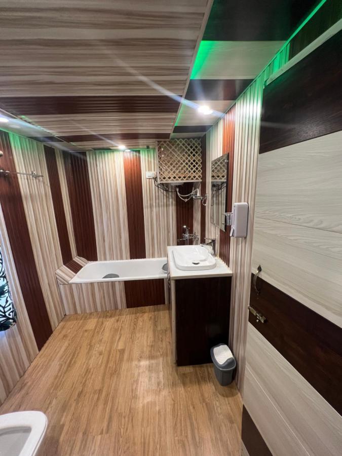 Aristotle Group Of Houseboats & Transportation Hotel Srinagar  Exterior photo