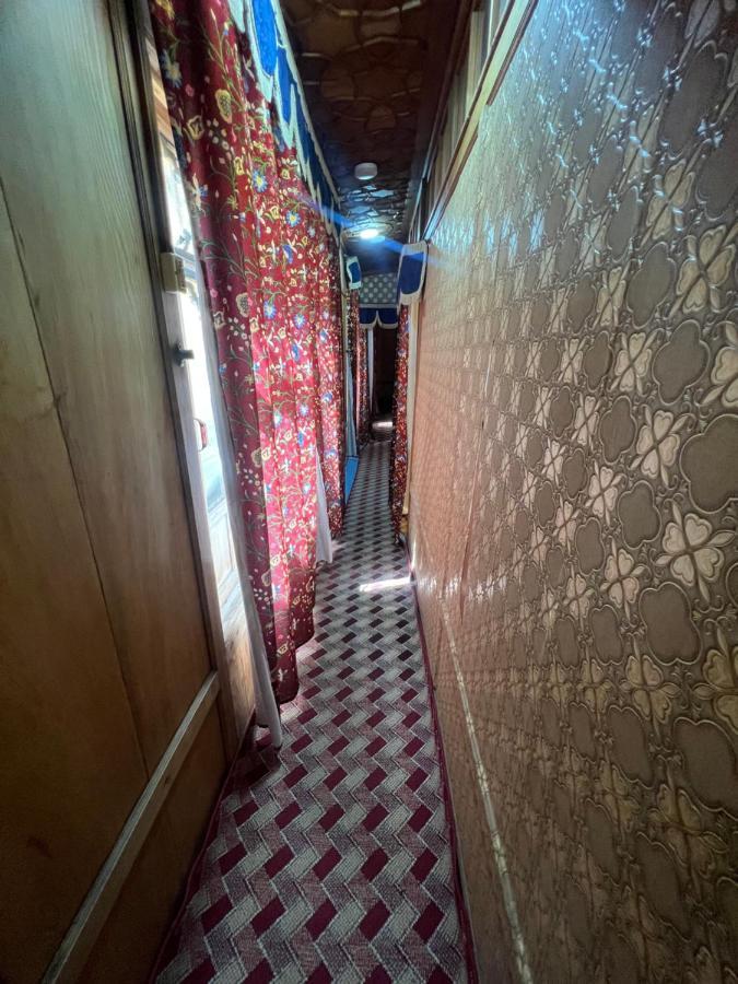 Aristotle Group Of Houseboats & Transportation Hotel Srinagar  Exterior photo